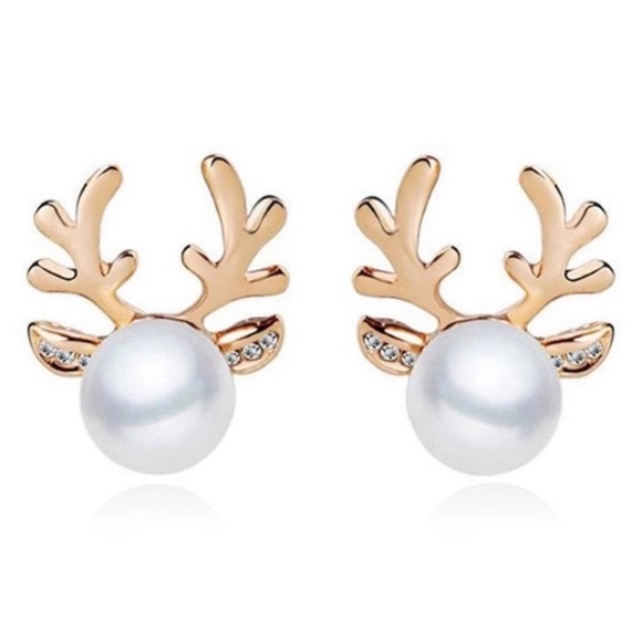 SALE - Reindeer Pearl Earrings